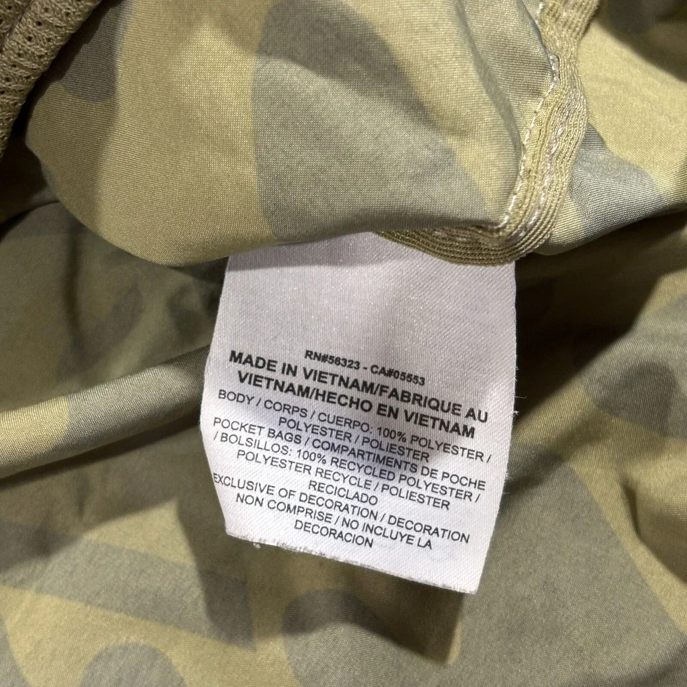 NIKE Running‎ Essentials Jacket Men M Green Blue Camo Reflective Print Hooded